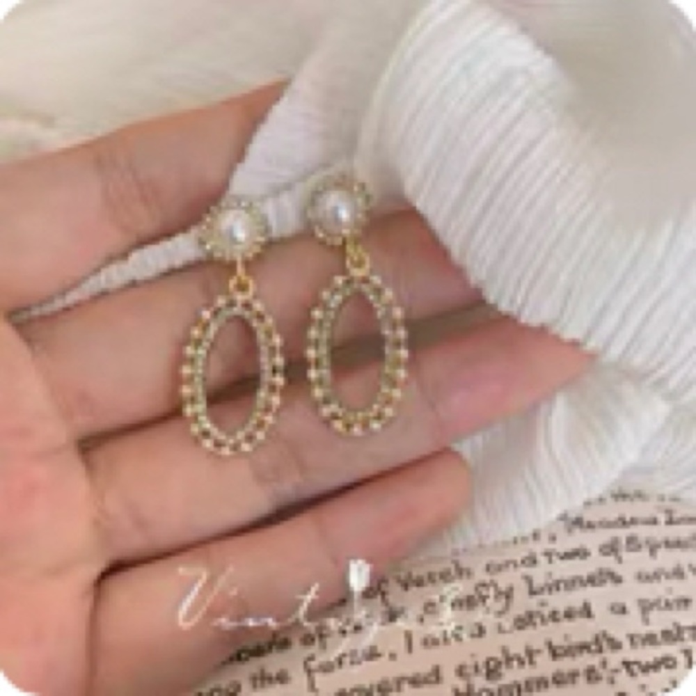 Ear Cuff #2 - Picture 2 of 4